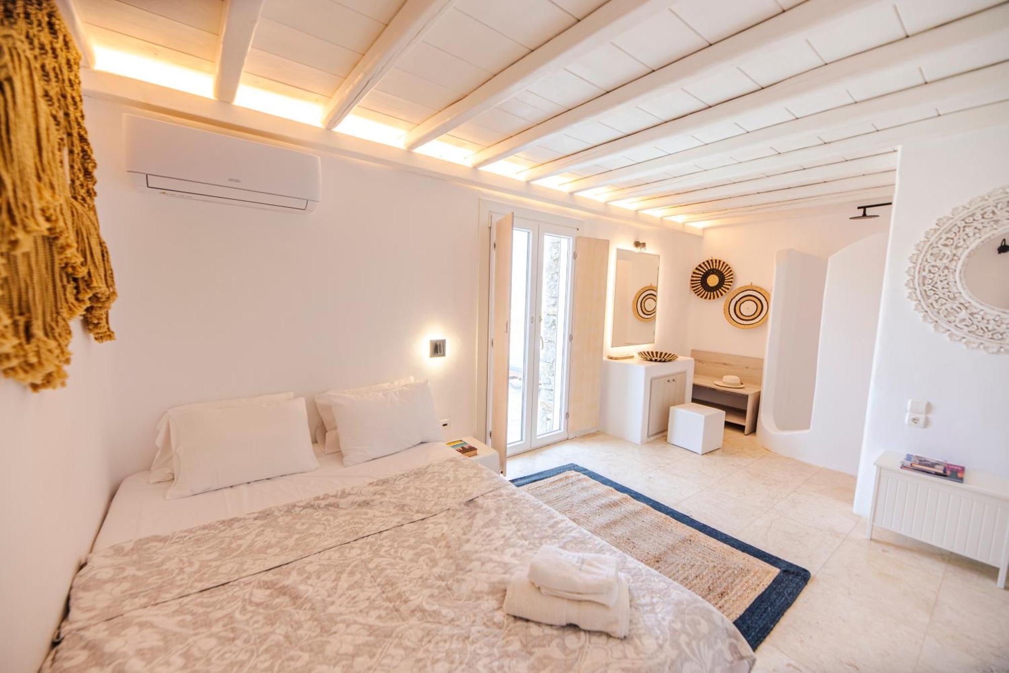 Poppy Mykonos